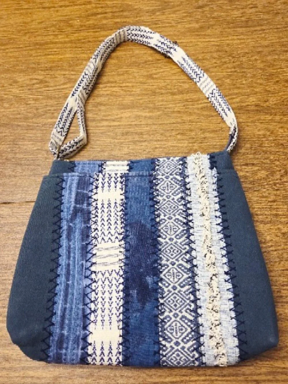 DEMDACO Your Journey Indigo Crossbody Bag - Blue/Cream - Size Medium NWT